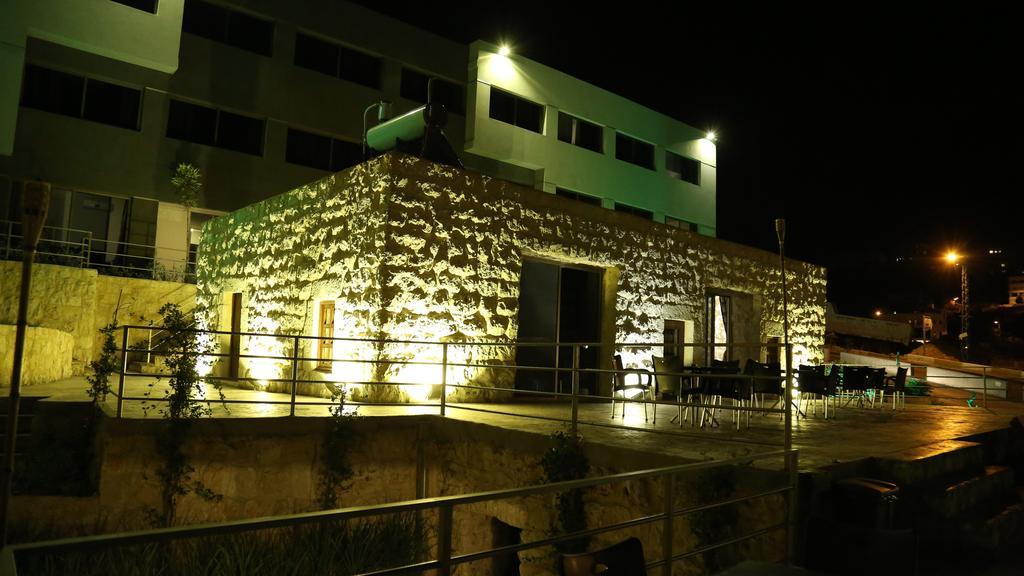 Vu'Z Hotel Byblos Exterior photo